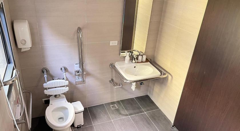 Image of Accessible Room 2