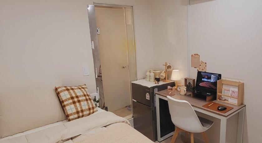 서울 스테이 아올 서울역 (Stay Aall Seoul train station) 2성급 호텔 스위트룸