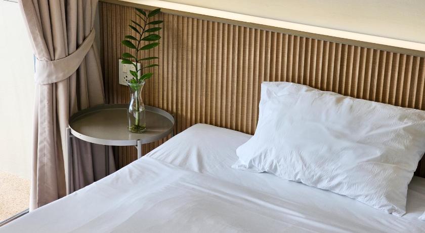 Image of Superior Twin Sea View 12