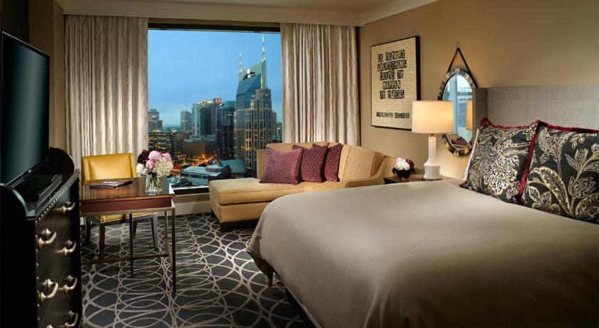 Image of Premier Executive 1 King Bed 1