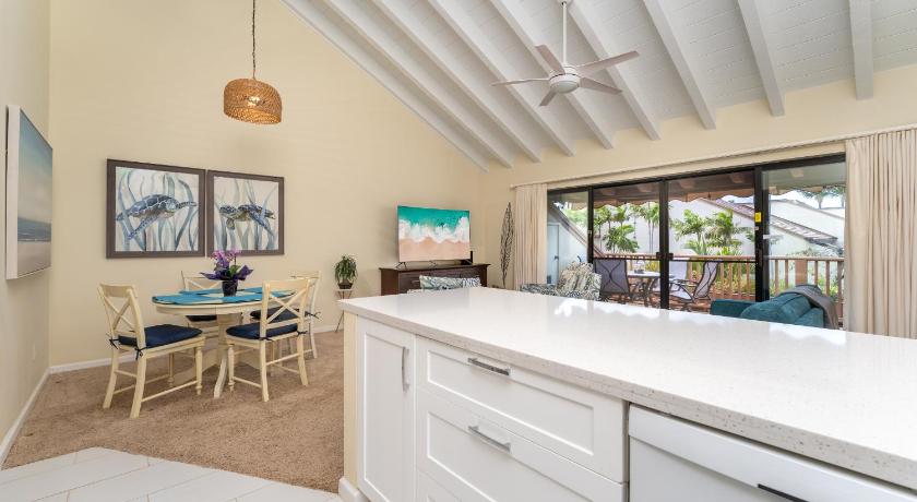 Wailea (HI) New Luxury, Family 2-2, Walk to Beach, Ocean View LSV12 4-Star Accommodation room