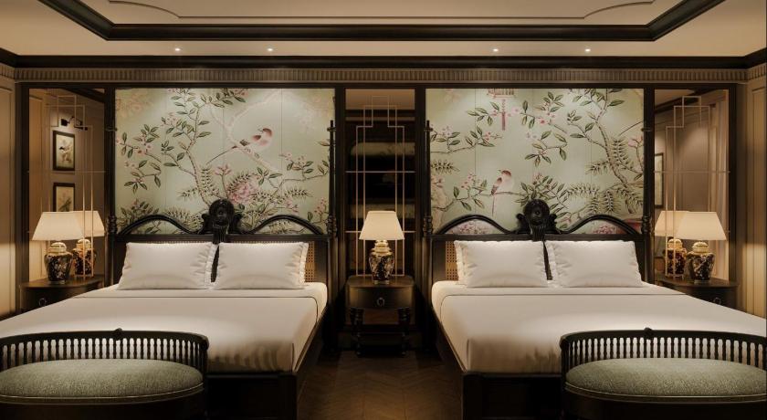 Image of Family Suite Room - Internal Window 1