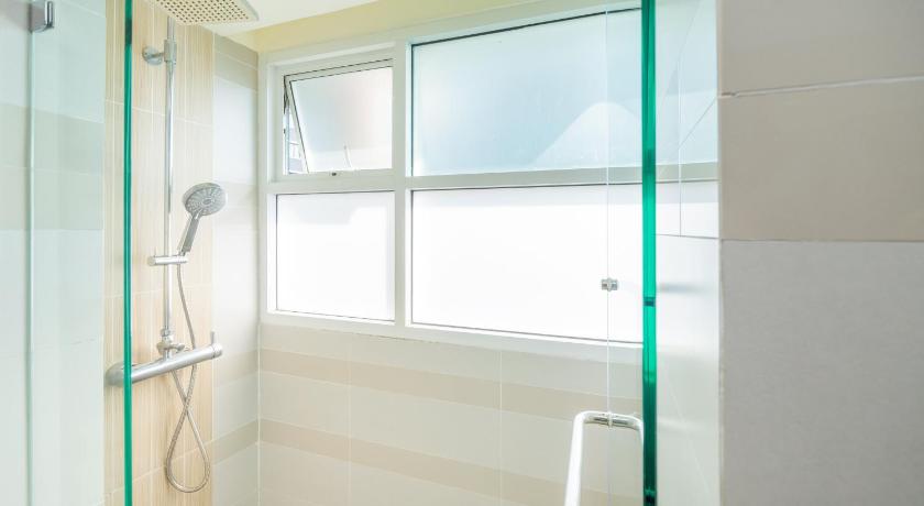 Image of Triple Room with Sea View 2