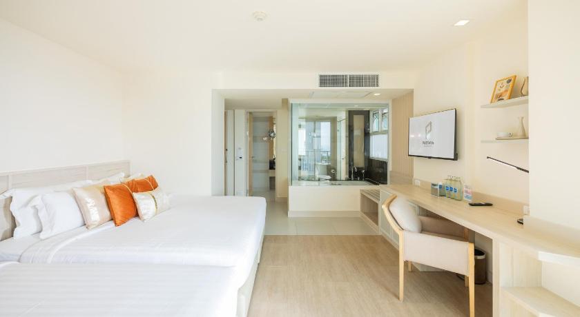 Image of Triple Room with City View 4