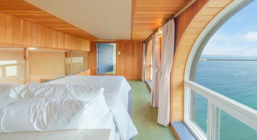 Samcheok Samcheok Peacehousing Spa Pet Pension 3-Star Guesthouse suite