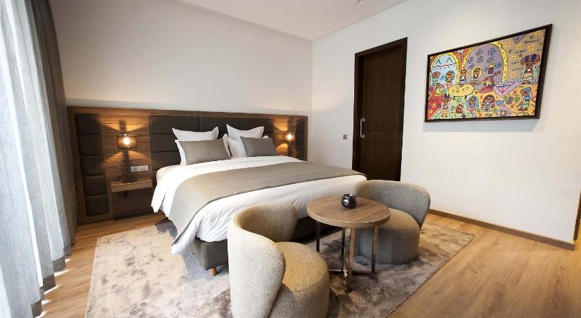 Image of Executive Studio 3