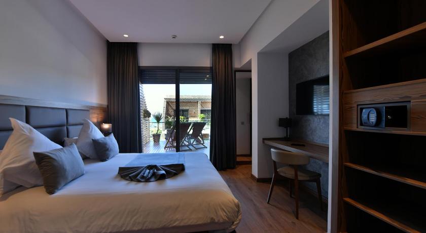 Image of Superior Suite 6