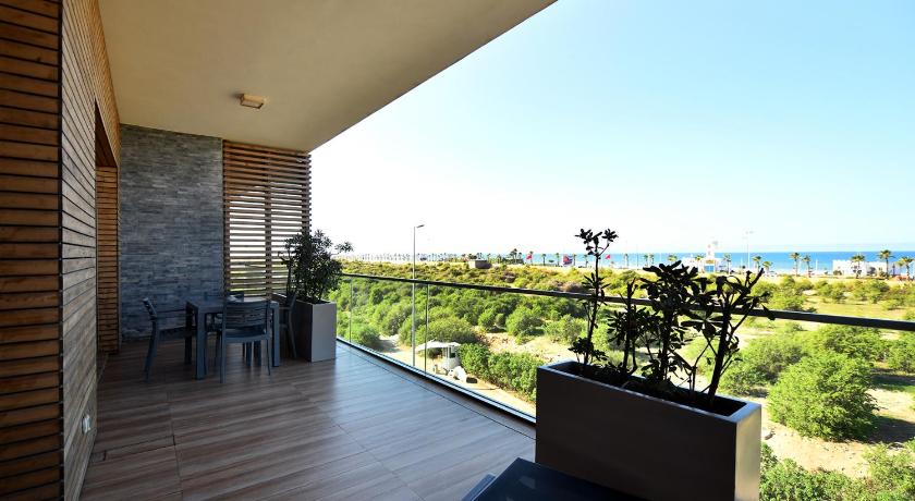 Image of Deluxe Suite with Sea View 5