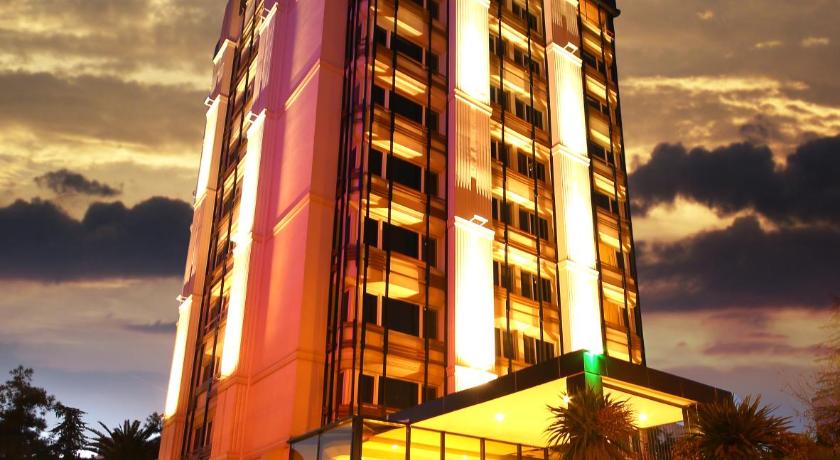 North Point Hotel photo
