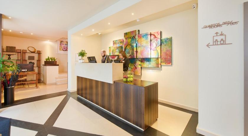 ポルト Hotel Moon & Sun Porto 4つ星 ホテル 外観