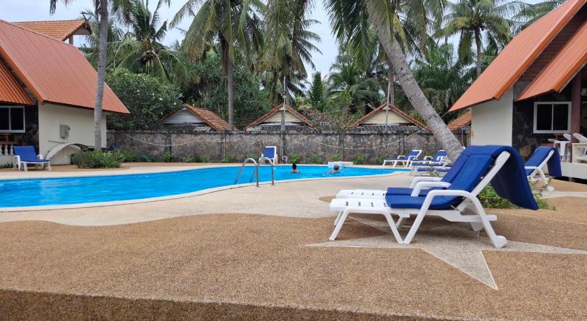Image of Deluxe Bungalow Garden 4