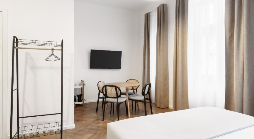 Image of Comfort Room with sofa bed 4