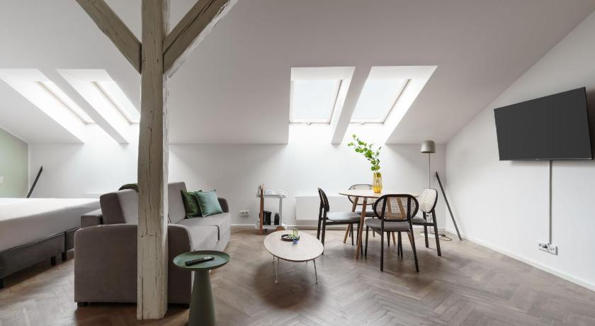 Image of Family Room 3