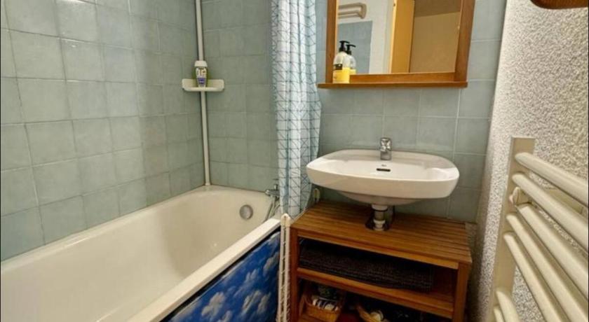 Studio isola 2000 st claire