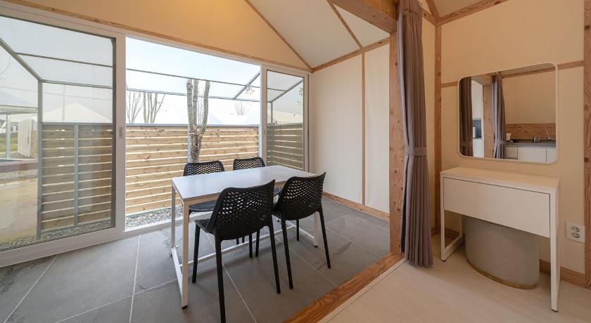 華城 Hwaseong Refreshing Glamping & Caravan 3つ星 ゲストハウス スイート