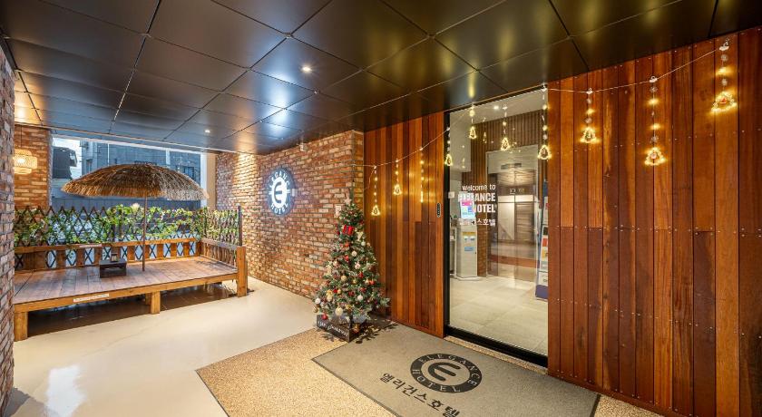 キョンジュ Elegance hotel hwangridan ホテル 外観