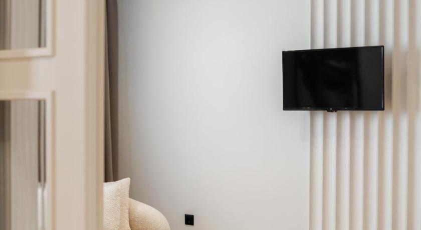Image of Superior King Suite 7