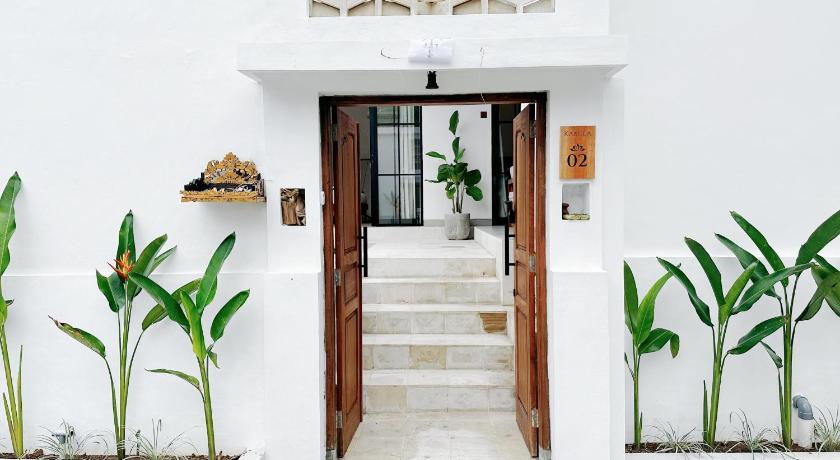 발리 Kamila Villas Seminyak 3 4성급 게스트하우스 레스토랑