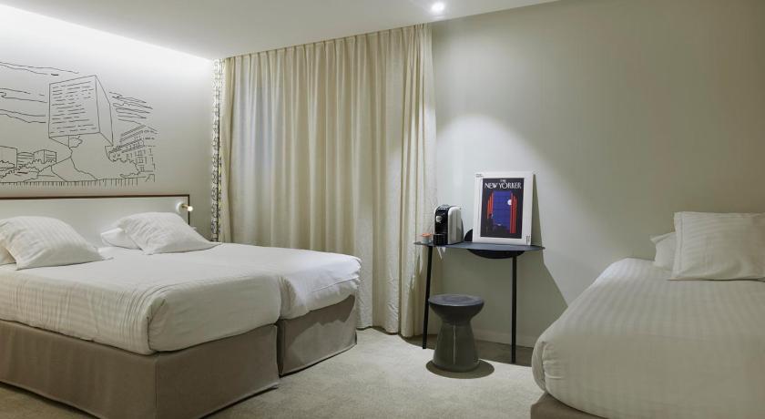 Image of Triple - 3 Single Beds 3