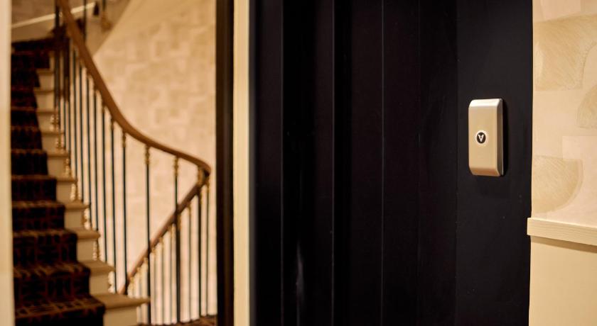 Hotel Royal Elysees - image 5