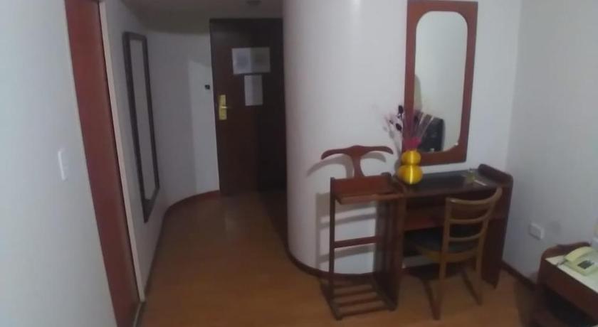 トゥクマン Hotel Presidente 4つ星 ホテル レストラン