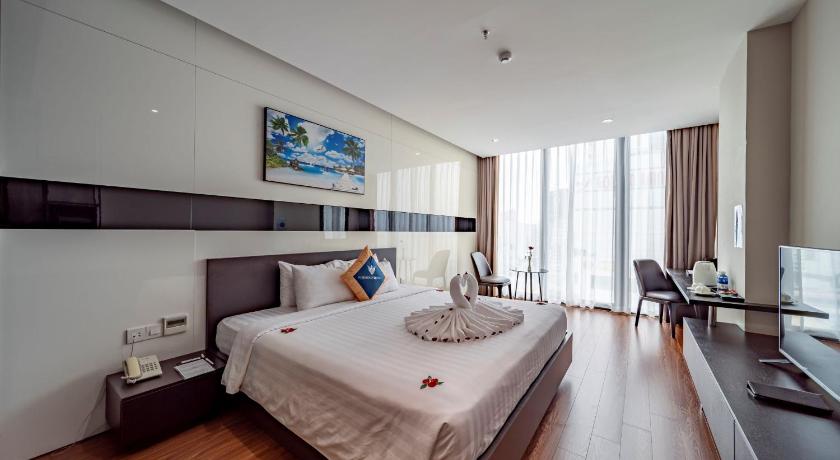 Image of Deluxe Double or Twin Room with City View 3