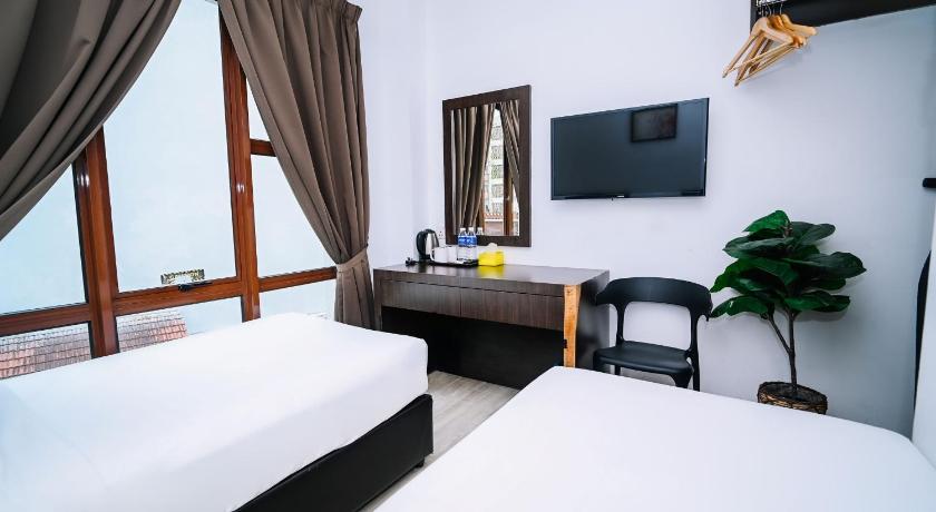 Image of Deluxe Twin Room With Window 1