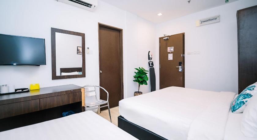 Image of Standard Triple Room 0