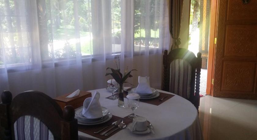 Image of Executive Suite 7