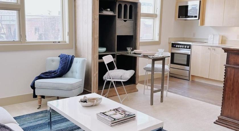 덴버 (CO) 1 bed apartment with parking - Denver Museum District Walk to Convention Center, Capital, museums an 4성급 숙소 수영장