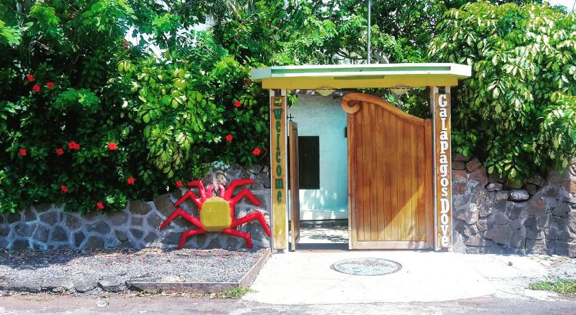 Galapagos Dove — Hotel in Galapagos