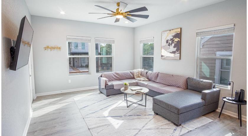 聖安東尼奧 Lovely Charming 4BR2.5BA Near Downtowns Prime 4星级 住宿 景观