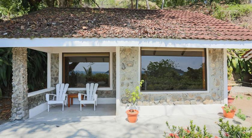 Image of One bedroom villa (on the mountain, crossing the main street) 9