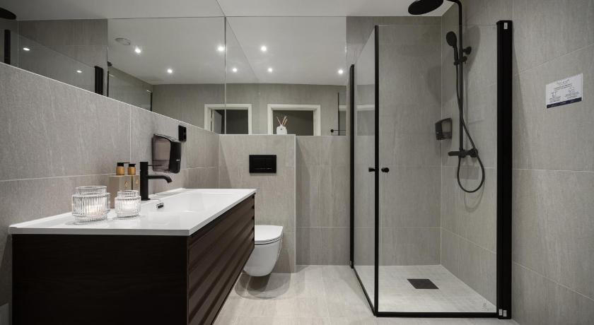 Image of Triple Room 2