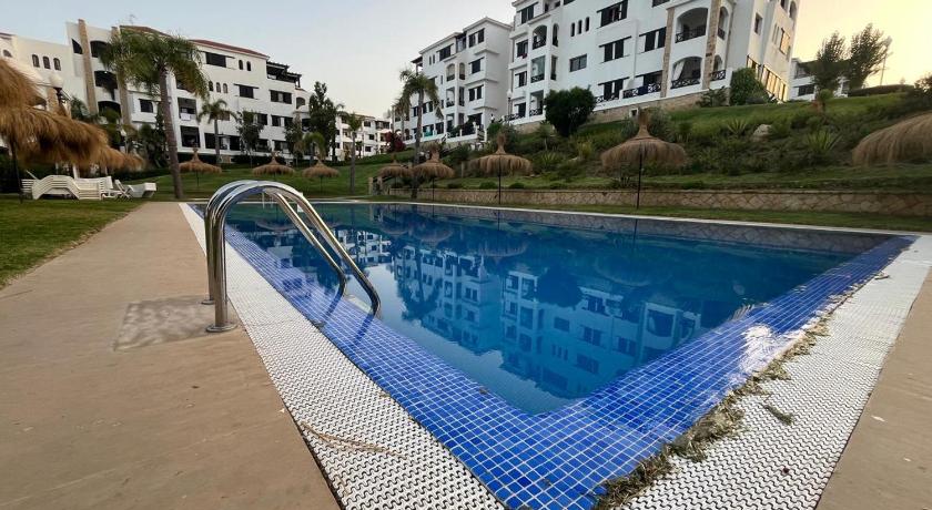 Image of Apartment with Pool View 9