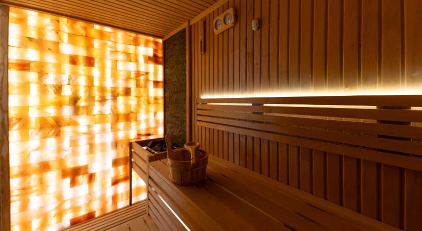 Tumbi Hotel Palm Tapestry Collection by Hilton - image 5