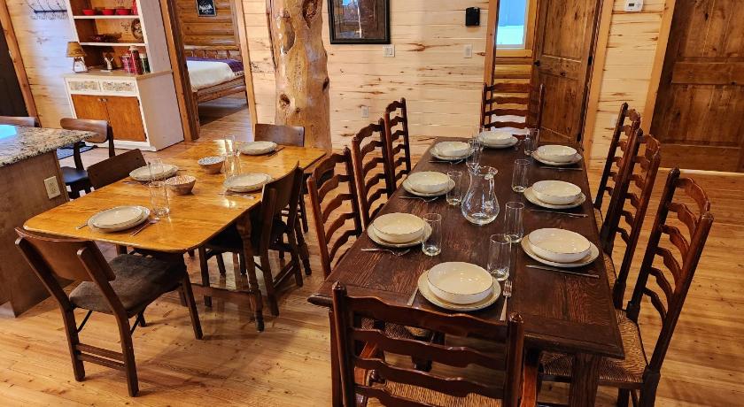 Hungry Horse Beargrass Lodging & RV Resort Accommodation exterior