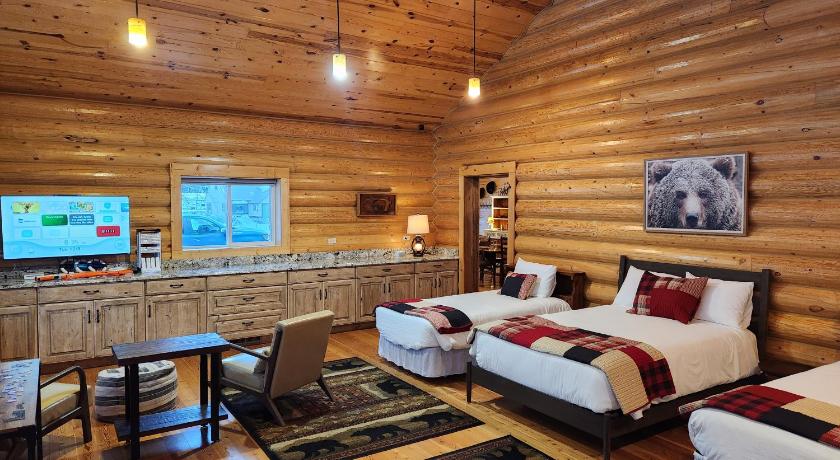 Hungry Horse Beargrass Lodging & RV Resort Accommodation suite