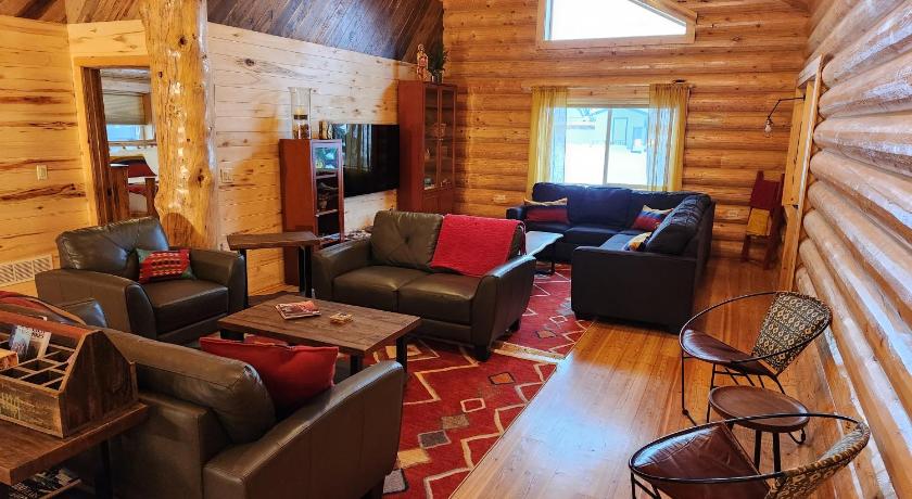 Hungry Horse Beargrass Lodging & RV Resort Accommodation lobby