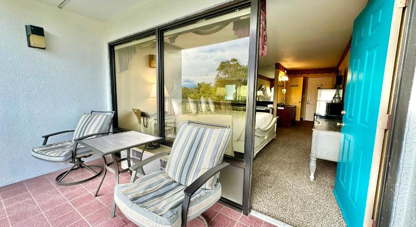 Image of Deluxe King Room with Spa Bath 7