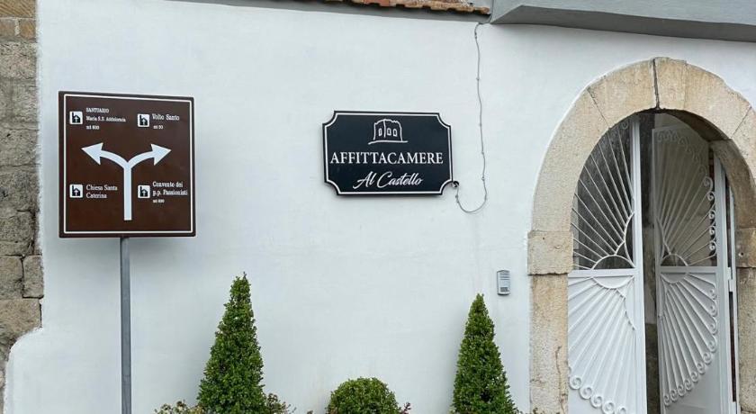 AFFITTACAMERE al CASTELLO AIROLA BN