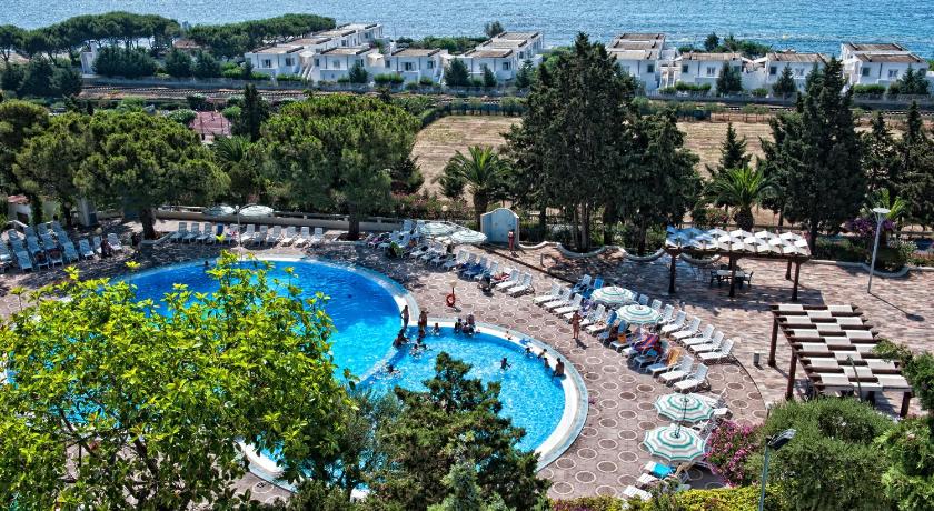 Hotel Villaggio Club Altalia Residence photo