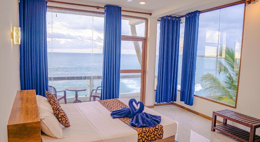 Cool Beach Hotel - image 11