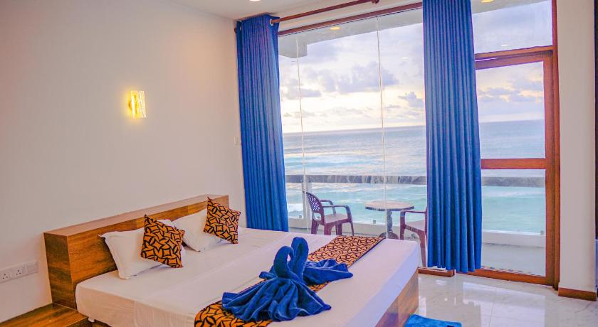 Cool Beach Hotel - image 3
