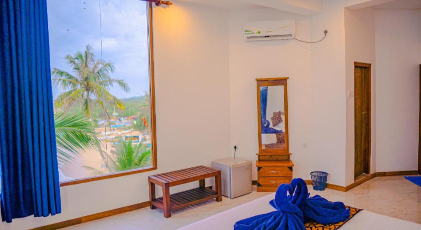 Cool Beach Hotel - image 35