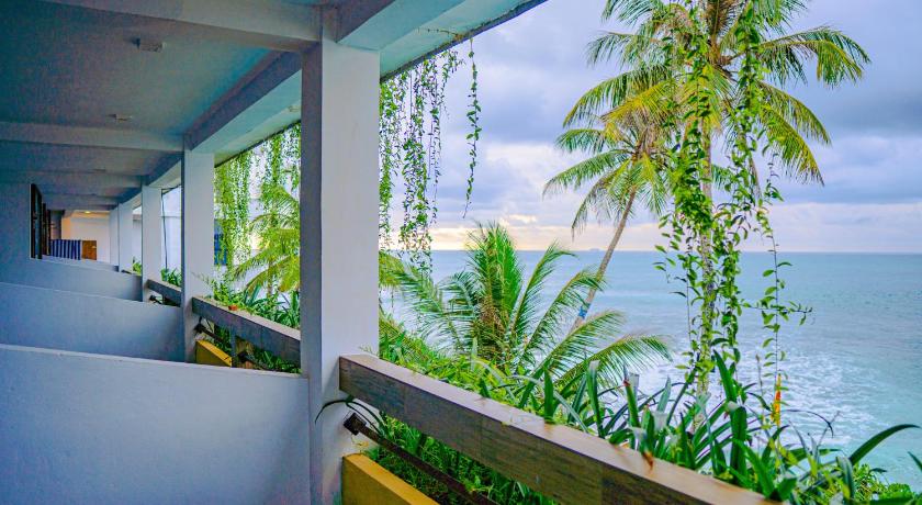 Cool Beach Hotel - image 8