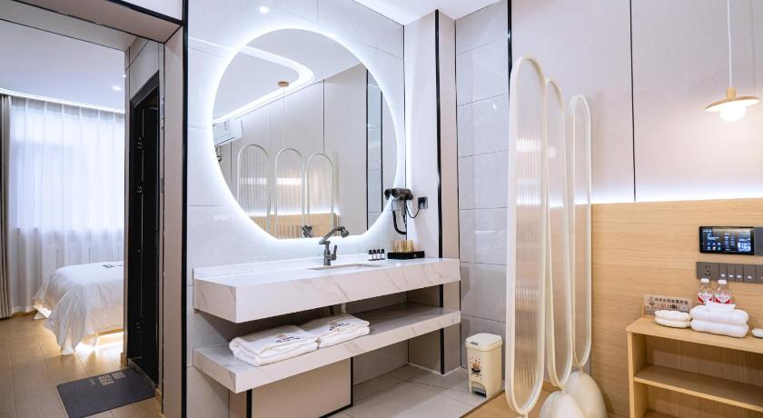 Image of Double or Twin Room with Bathroom 2
