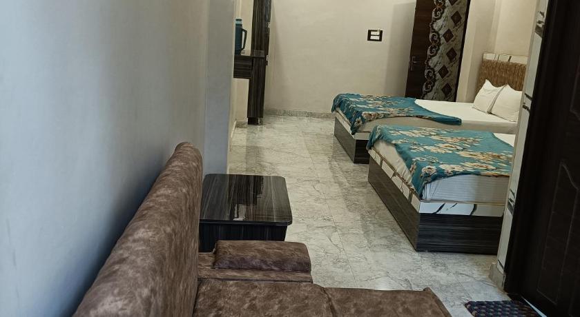 Hotel Pragya International – Varanasi, VA