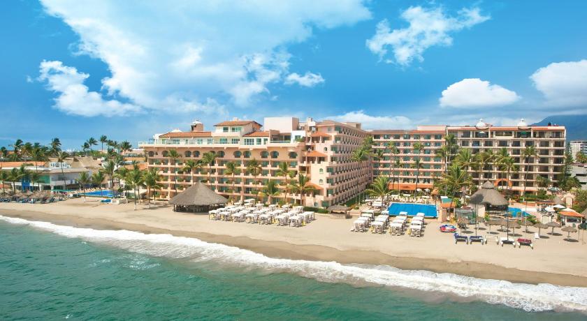 Crown Paradise Golden Puerto Vallarta