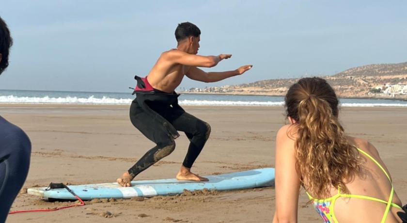 塔加祖特 Arinas Surf Hostel 5星级 酒店 餐厅